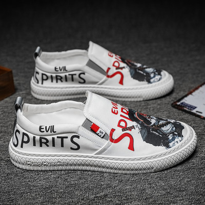 Νέο μοντέλο ανδρικά μοκασίνια από οικολογικό δέρμα με απλικέ και επιγραφές