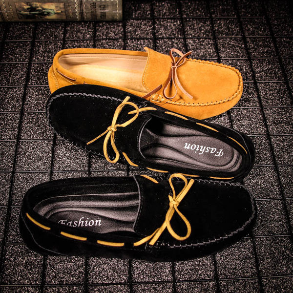 Model nou de mocasini cu sireturi pentru barbati