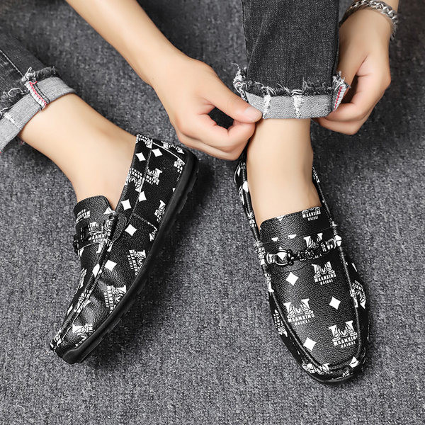 Νέο μοντέλο ανδρικά μοκασίνια με απλικέ και μεταλλικό στοιχείο