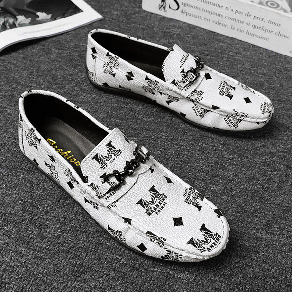 Νέο μοντέλο ανδρικά μοκασίνια με απλικέ και μεταλλικό στοιχείο