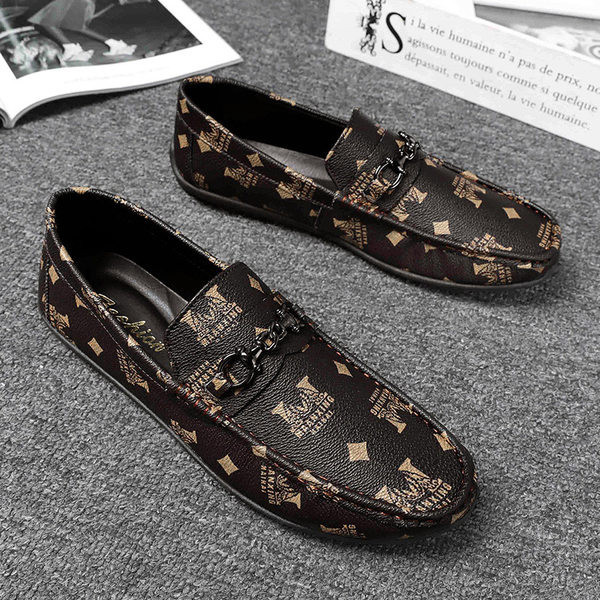 Νέο μοντέλο ανδρικά μοκασίνια με απλικέ και μεταλλικό στοιχείο