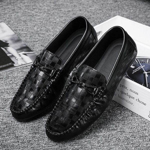 Casual μοκασίνια από έκο δέρμα με μεταλλικό στοιχείο