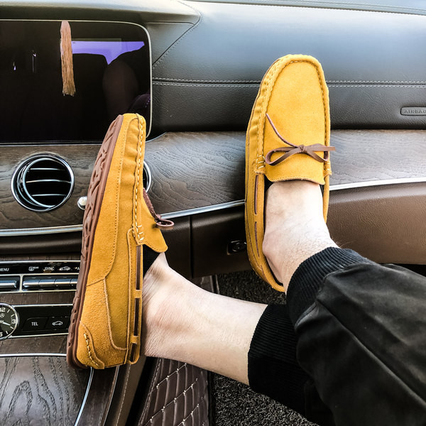 Ανδρικά μοντέρνα μοκασίνια με κορδόνια