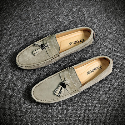 Mūsdienīgi mokasīni no eko zamšādas ar pušķi vīriešiem