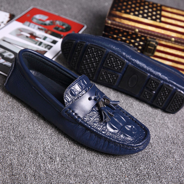 Έκο δερμάτινα μοκασίνια με φούντες