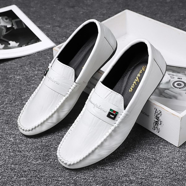 Νέο μοντέλο ανδρικά μοκασίνια από οικολογικό δέρμα με απλικέ