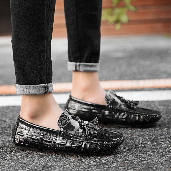 Νέο μοντέλο καλοκαιρινά μοκασίνια με δερμάτινη φούντα για άνδρες