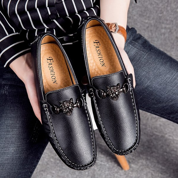 Vīriešu moderni eko ādas mokasīni ar metāla apdari