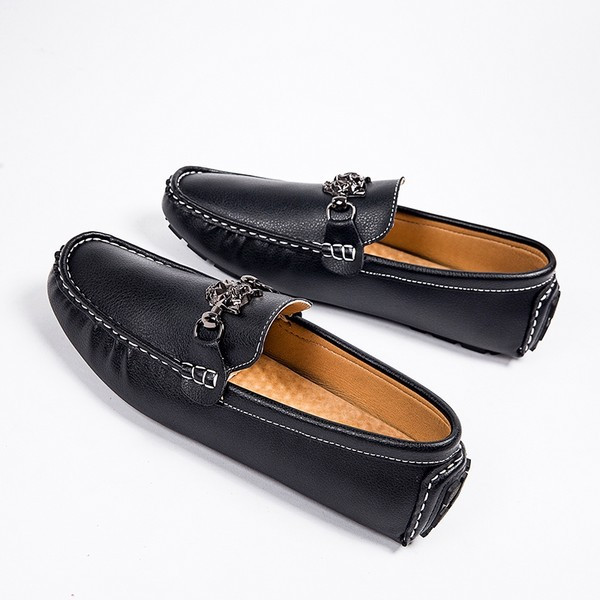 Vīriešu moderni eko ādas mokasīni ar metāla apdari