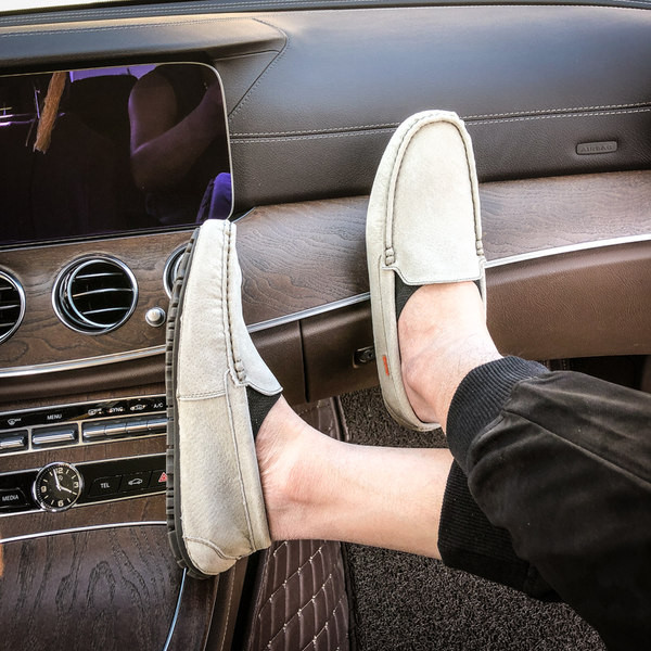 Ανδρικά μοντέρνα μοκασίνια απλό μοντέλο με επίπεδη σόλα