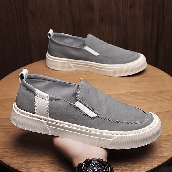 Ανδρικά μοκασίνια casual από απλό  μοντέλο