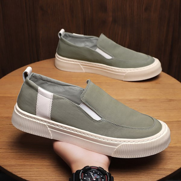 Ανδρικά μοκασίνια casual από απλό  μοντέλο