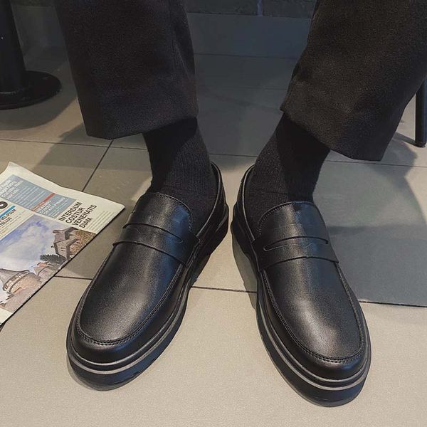 Καθημερινά ανδρικά μοκασίνια από δέρμα faux σε μαύρο χρώμα