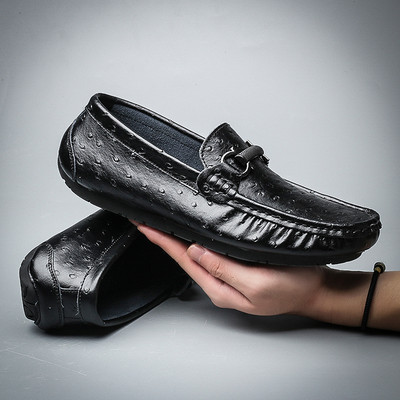 Νέο μοντέλο έκο δερμάτινα μοκασίνια με μεταλλικό στοιχείο