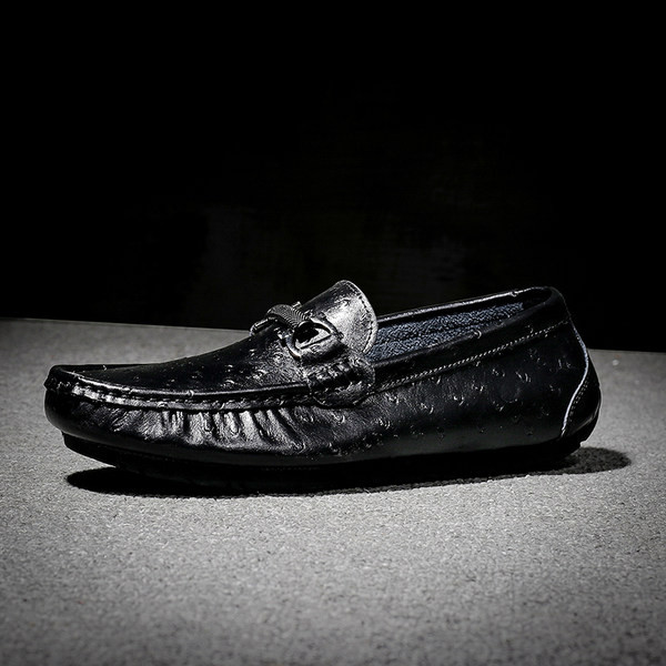 Νέο μοντέλο έκο δερμάτινα μοκασίνια  με μεταλλικό στοιχείο