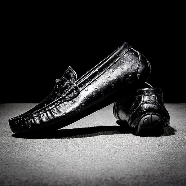 Νέο μοντέλο έκο δερμάτινα μοκασίνια  με μεταλλικό στοιχείο