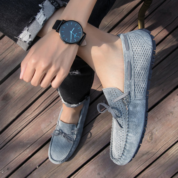 Σύγχρονα μοκασίνια από διάτρητο οικολογικό δέρμα με κορδέλα