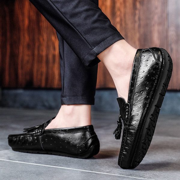 Μοντέρνά έκο δερμάτινα μοκασίνια ανδρικά σε μαύρο χρώμα