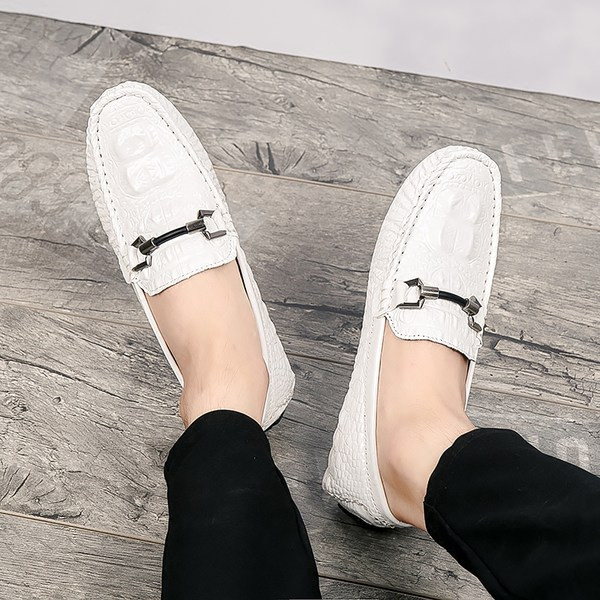 Ανδρικά μοκασίνια από ανάγλυφο δέρμα