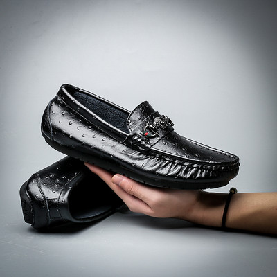 Ανδρικά μοκασίνια από οικολογικό δέρμα με επίπεδη σόλα και διακόσμηση