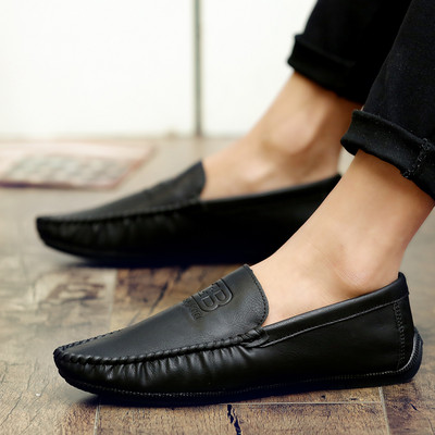 Κομψά μοκασίνια με επίπεδη σόλα από οικολογικό δέρμα