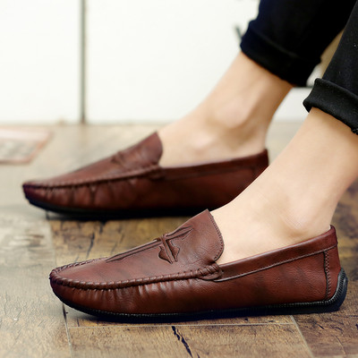 Κομψά μοκασίνια με επίπεδη σόλα από οικολογικό δέρμα