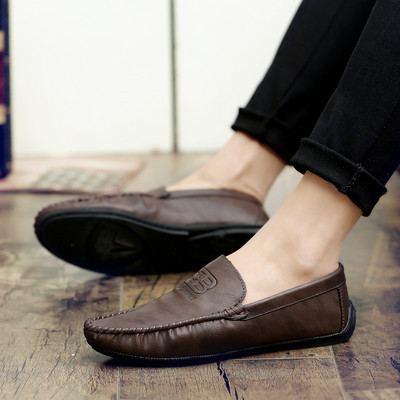 Κομψά  μοκασίνια με επίπεδη σόλα από οικολογικό δέρμα