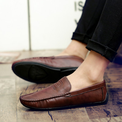 Κομψά  μοκασίνια με επίπεδη σόλα από οικολογικό δέρμα