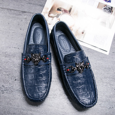 Μοκασίνια για άντρες από οικολογικό δέρμα με μεταλλικό στοιχείο