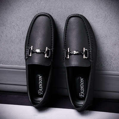 Μοκασίνια ανδρικά με μεταλλικό στοιχείο