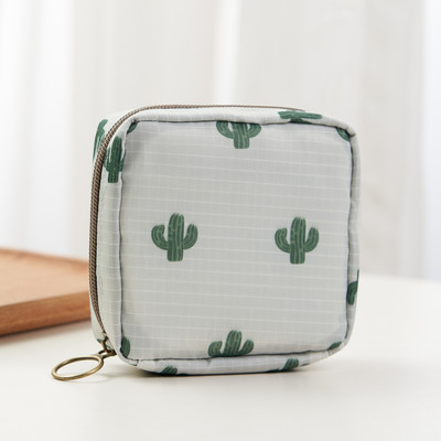 Νέο μοντέλο μίνι πορτοφόλι με εφαρμογές για γυναίκες