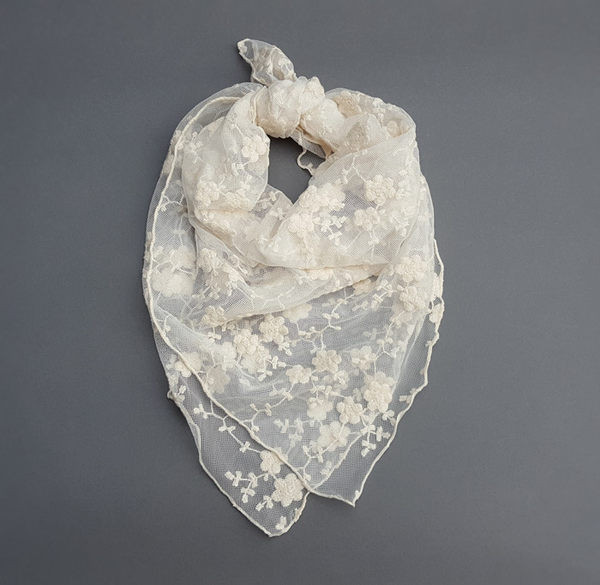 Γυναικείο καλοκαιρινό κασκόλ με κέντημα κατάλληλο ως αξεσουάρ μαλλιών