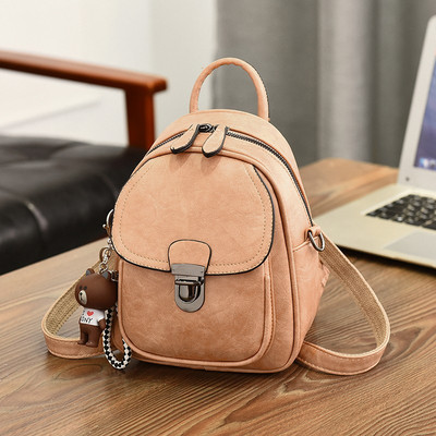 Γυναικείο σακίδιο από οικολογικό δέρμα με μπρελόκ