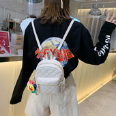 Μικρό καπιτονέ σακίδιο από οικολογικό δέρμα