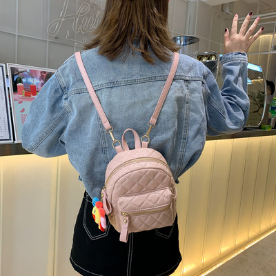 Μικρό καπιτονέ σακίδιο από οικολογικό δέρμα