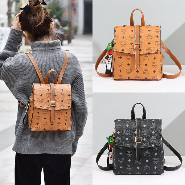 Γυναικείο τετράγωνο σακίδιο με αγκράφα και εφαρμογές