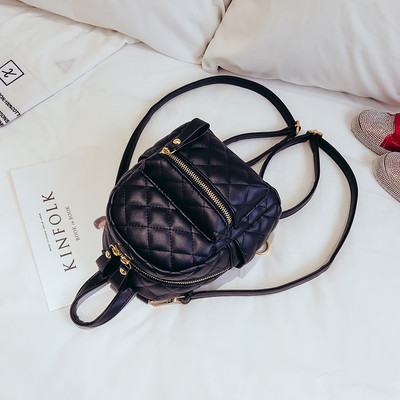 Μικρό καπιτονέ οικολογικό δέρμα με φερμουάρ