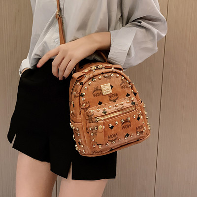 Νέο σακίδιο μικρού μεγέθους κατασκευασμένο από οικολογικό δέρμα με μαργαριτάρια και μεταλλικά πούλια