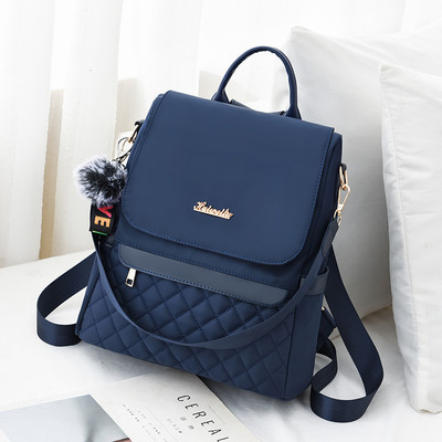 Μοντέρνο γυναικείο σακίδιο με μεταλλική διακόσμηση σε τρία χρώματα