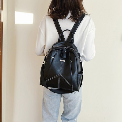 Ženski ruksak od eko kože sa patentnim zatvaračima