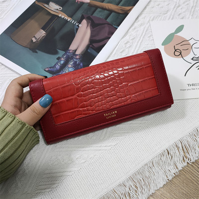 Νέο μοντέλο γυναικείο πορτοφόλι με τσέπες για πιστωτικές κάρτες