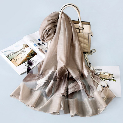 Νέο μοντέλο κομψό γυναικείο κασκόλ κατάλληλο για την παραλία