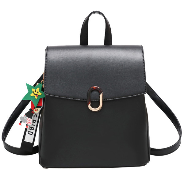 Γυναικείο σακίδιο με μεταλλικό στοιχείο και μπρελόκ