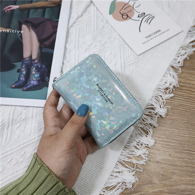 Γυναικείο γυαλιστερό πορτοφόλι με φερμουάρ και επιγραφή