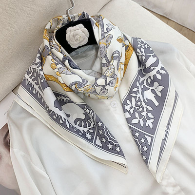 Πολύχρωμα γυναικεία κασκόλ από λεπτό ύφασμα