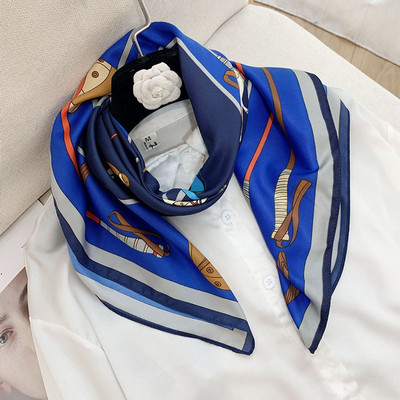 Πολύχρωμα γυναικεία κασκόλ από λεπτό ύφασμα