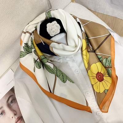 Πολύχρωμα γυναικεία κασκόλ από λεπτό ύφασμα