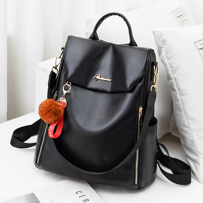 Γυναικείο σακίδιο από οικολογικό δέρμα με μεταλλικά στοιχεία