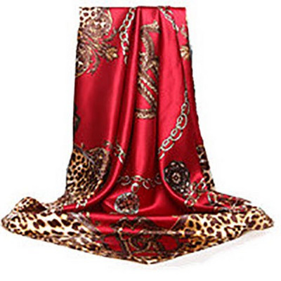 Κομψό γυναικείο κασκόλ με φιγούρες σε διαφορετικά χρώματα