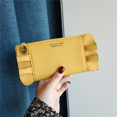 Γυναικείο πορτοφόλι από οικολογικό δέρμα με βολάν